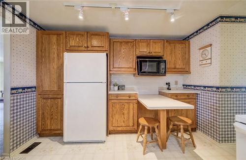 51 Underhill Crescent, Kitchener, ON - Indoor Photo Showing Kitchen
