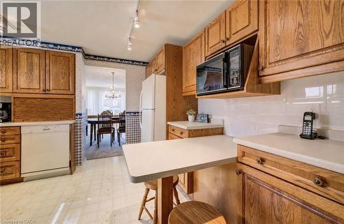 51 Underhill Crescent, Kitchener, ON - Indoor Photo Showing Kitchen