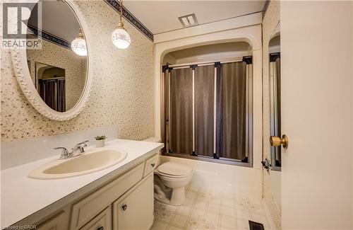 51 Underhill Crescent, Kitchener, ON - Indoor Photo Showing Bathroom