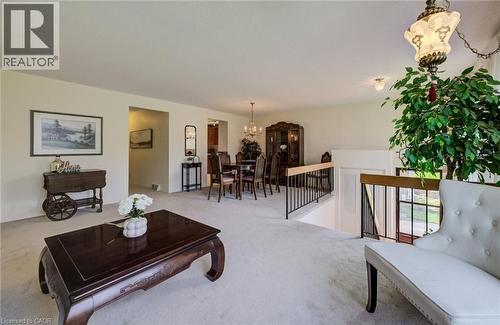 51 Underhill Crescent, Kitchener, ON - Indoor Photo Showing Living Room