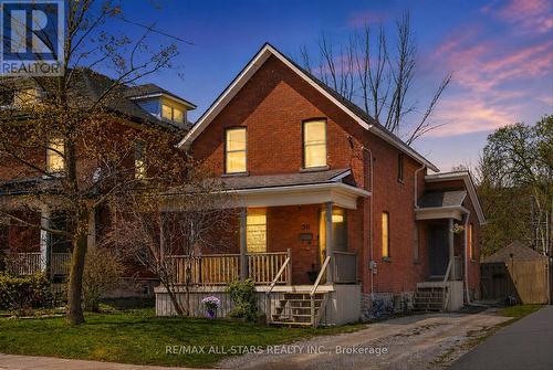 90 GLENELG STREET W  Kawartha Lakes (Lindsay), ON K9V 2V9