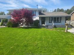 74 CHESTNUT Drive Chatham, ON N7M 4Z1