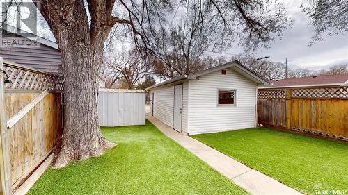 1232 2Nd Avenue N, Saskatoon, SK - Outdoor