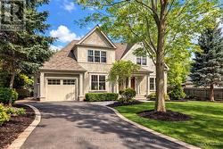1049 CEDAR GROVE BOULEVARD Oakville, ON L6J 2C2