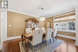 Quarter-Sawn Cross-Cut Oak Flooring in Dining Area - 
