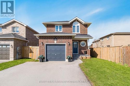 6 MAJESTY BOULEVARD  Barrie, ON L4M 7K3