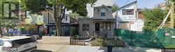 16 UXBRIDGE AVENUE Toronto, ON M6N 2Y2