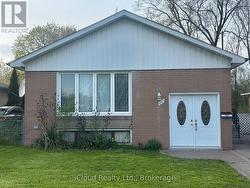 201 THISTLE DOWN BOULEVARD Toronto, ON M9V 1K4