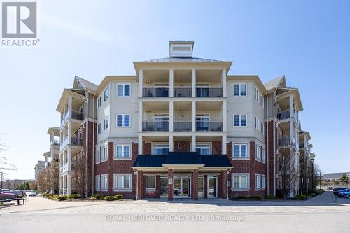 220 - 80 ASPEN SPRINGS DRIVE  Clarington, ON L1C 0V4