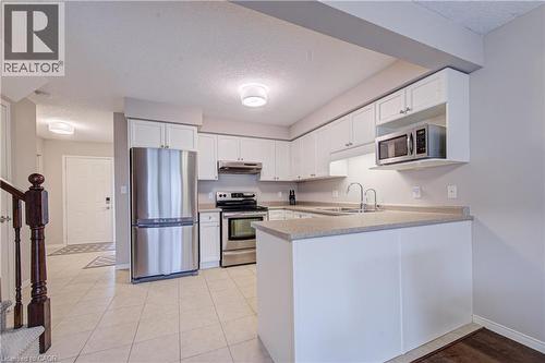 42 Fallowfield Drive Unit# 22, Kitchener, ON - Indoor Photo Showing Kitchen With Double Sink
