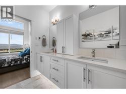 Gorgeous primary bath! - 