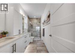 Gorgeous primary bath! - 