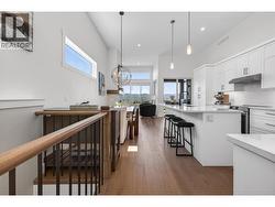 Open concept living - 