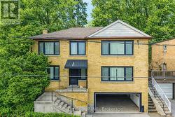 840 DAVENPORT ROAD  Toronto, ON M6G 2B6