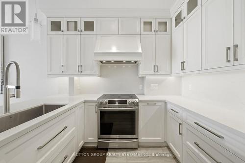 3015 - 25 The Esplanade, Toronto, ON - Indoor Photo Showing Kitchen