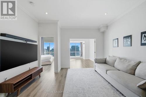 3015 - 25 The Esplanade, Toronto, ON - Indoor Photo Showing Living Room
