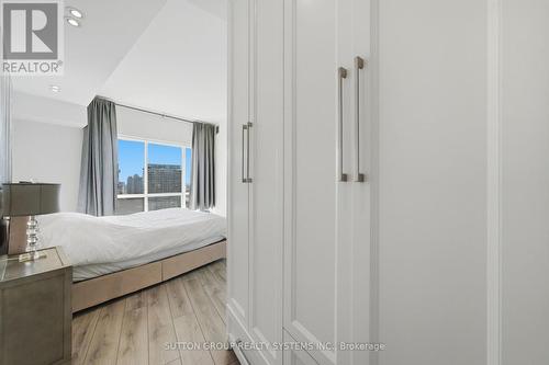 3015 - 25 The Esplanade, Toronto, ON - Indoor Photo Showing Bedroom