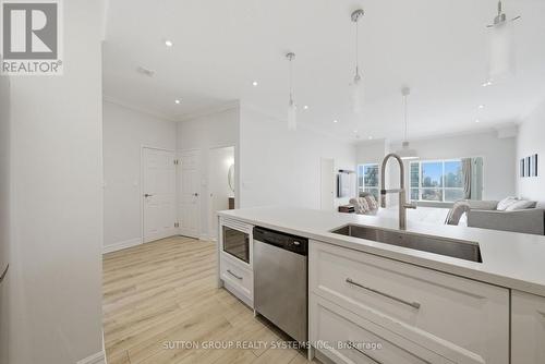 3015 - 25 The Esplanade, Toronto, ON - Indoor Photo Showing Kitchen With Upgraded Kitchen