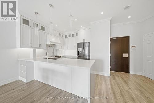 3015 - 25 The Esplanade, Toronto, ON - Indoor Photo Showing Kitchen With Upgraded Kitchen