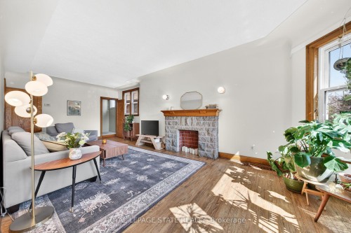 188 Wexford Avenue S, Hamilton, ON - Indoor Photo Showing Living Room With Fireplace