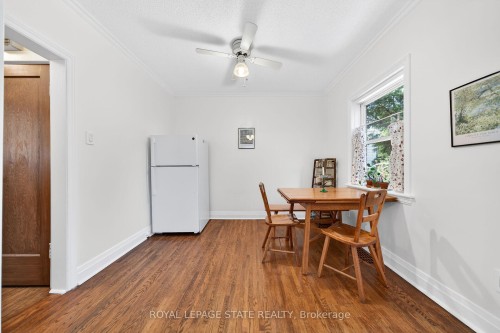 188 Wexford Avenue S, Hamilton, ON - Indoor Photo Showing Dining Room
