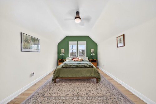 188 Wexford Avenue S, Hamilton, ON - Indoor Photo Showing Other Room