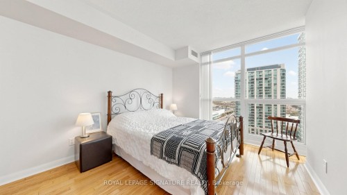 1603-235 Sherway Gardens Road, Toronto, ON - Indoor Photo Showing Bedroom