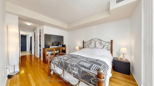 1603-235 Sherway Gardens Road, Toronto, ON - Indoor Photo Showing Bedroom