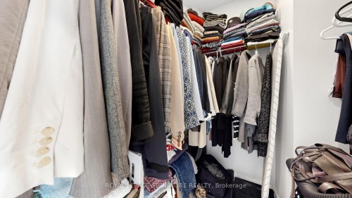 1603-235 Sherway Gardens Road, Toronto, ON - Indoor With Storage