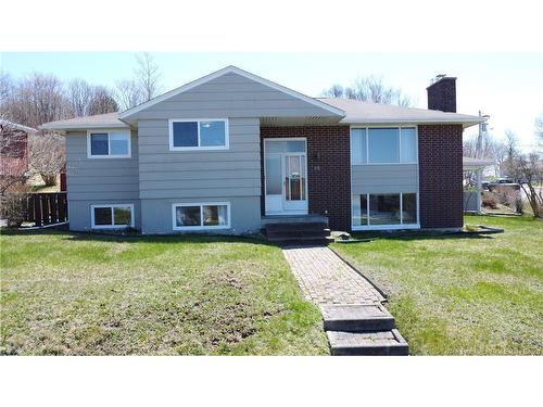 35 Wildwood ST  Saint John, NB E2J 2V9