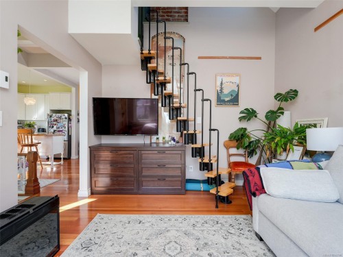 2130 Ridge Rd, Victoria, BC 