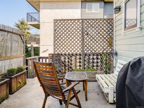 2130 Ridge Rd, Victoria, BC 