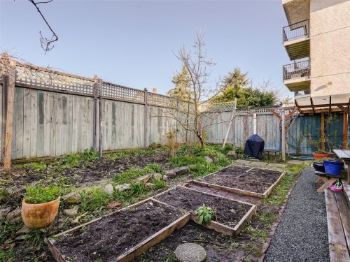 2130 Ridge Rd, Victoria, BC 