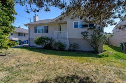 607 Fifth St Nanaimo, BC V9R 1P7