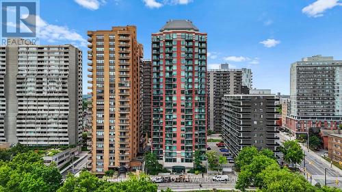 1103 - 570 LAURIER AVENUE W  Ottawa, ON K1R 1C8