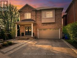 85 EARL STEWART DRIVE Aurora, ON L4G 7P4