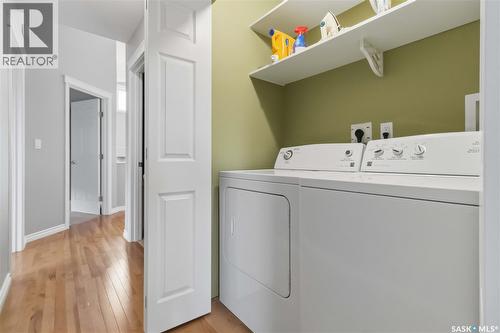 203 Kinloch Crescent, Saskatoon, SK - Indoor Photo Showing Laundry Room