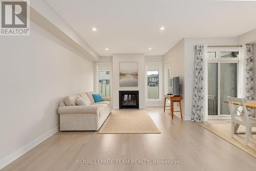 506 Cobra Crescent, Ottawa, ON - Indoor Photo Showing Living Room With Fireplace