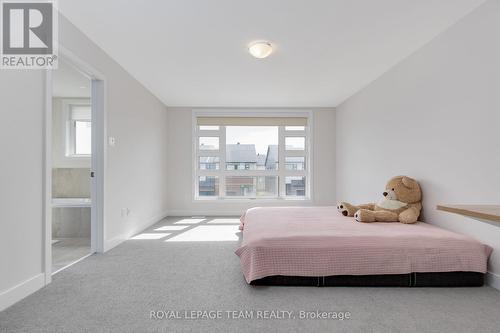 506 Cobra Crescent, Ottawa, ON - Indoor Photo Showing Bedroom