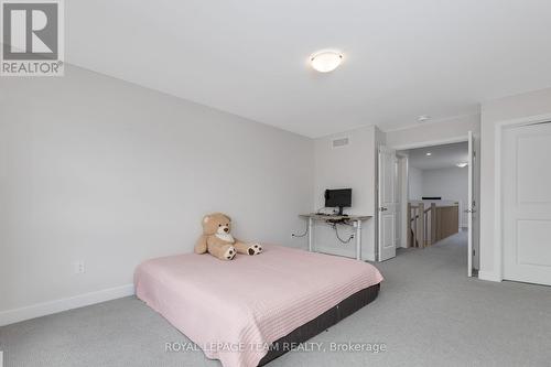 506 Cobra Crescent, Ottawa, ON - Indoor Photo Showing Bedroom