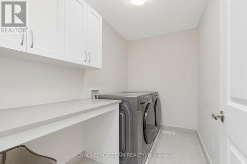 506 Cobra Crescent, Ottawa, ON - Indoor Photo Showing Laundry Room