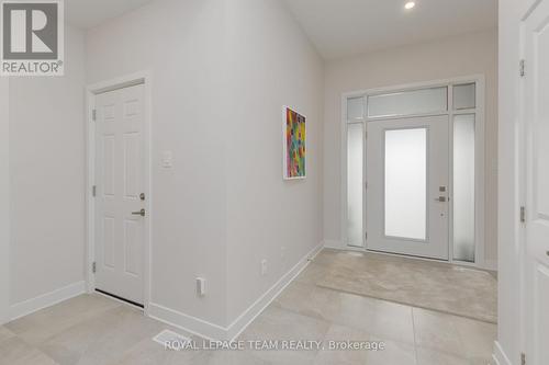506 Cobra Crescent, Ottawa, ON - Indoor Photo Showing Other Room