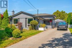 9 FITZROY LANE St. Catharines (Bunting/Linwell), ON L2M 6N6