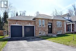 21 NORTHWOOD DRIVE Wasaga Beach, ON L9Z 3B5