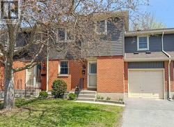 37 - 19 MACPHERSON AVENUE Kingston (Central City West), ON K7M 6W4