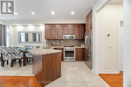 803 Khan Crescent, Mississauga, ON - Indoor Photo Showing Kitchen
