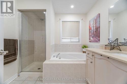 803 Khan Crescent, Mississauga, ON - Indoor Photo Showing Bathroom