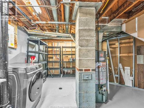 1633 Olive, Windsor, ON - Indoor Photo Showing Laundry Room