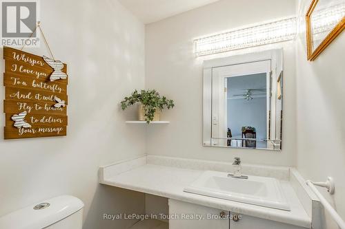 Main Floor Powder Room - 4 - 233 Innisfil Street, Barrie (Allandale Centre), ON - Indoor Photo Showing Bathroom