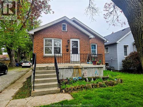 36 Mcnaughton Ave E Avenue, Chatham, ON - Outdoor